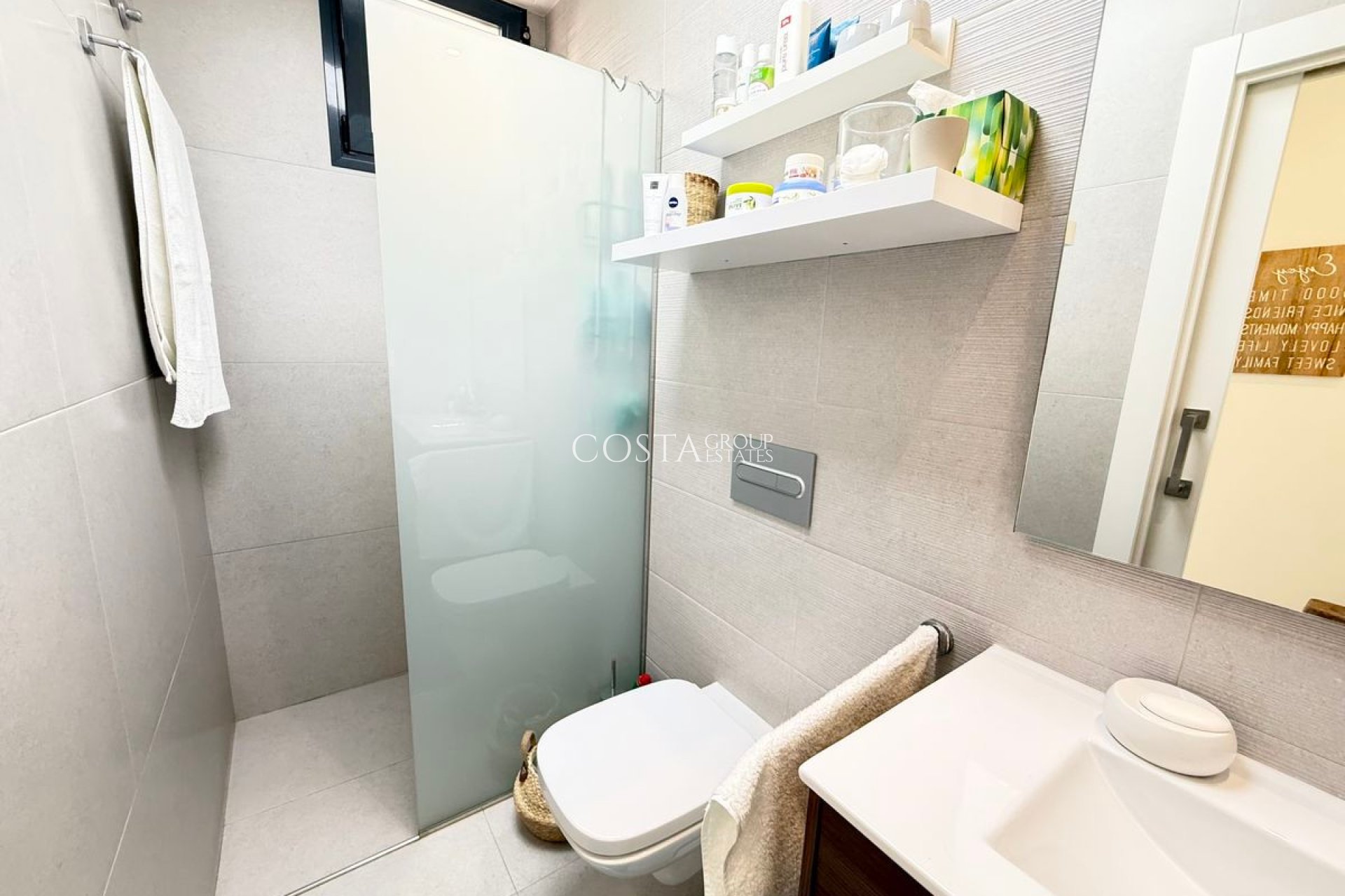 Herverkoop - Villa -
Benijofar