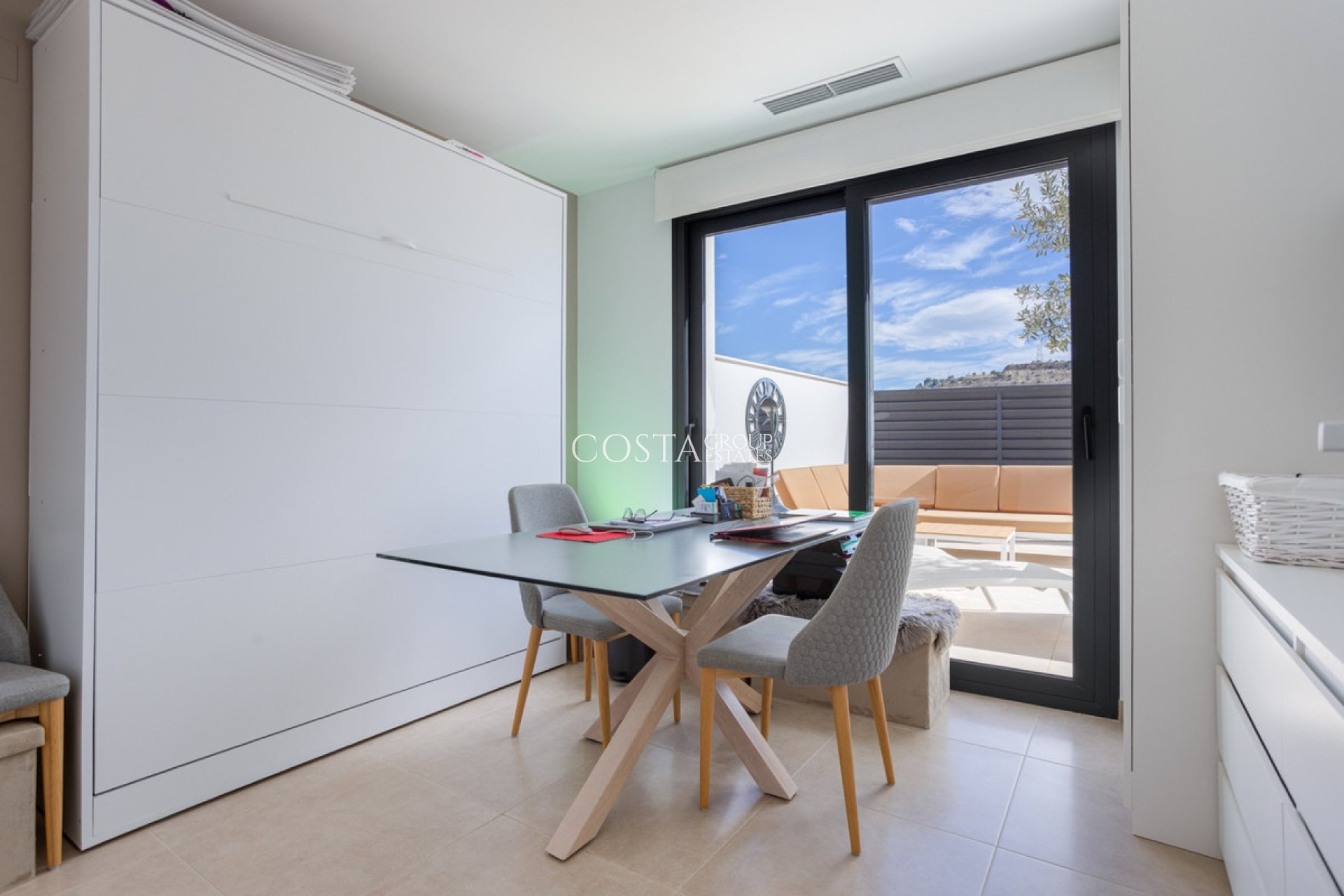 Herverkoop - Villa -
Benijofar