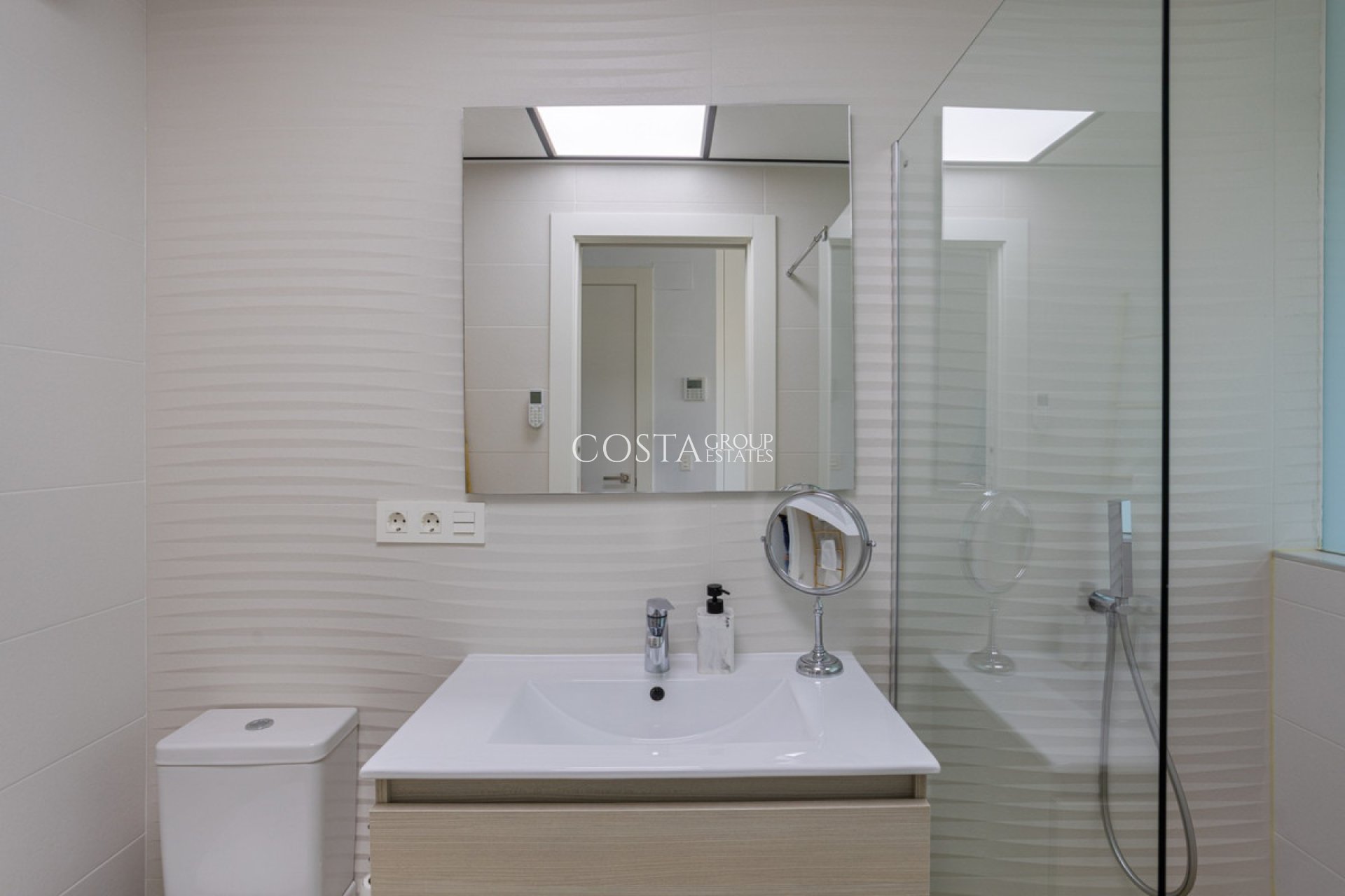 Herverkoop - Villa -
Benijofar