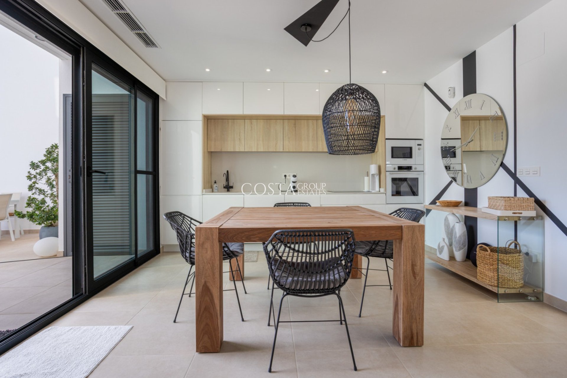 Herverkoop - Villa -
Benijofar