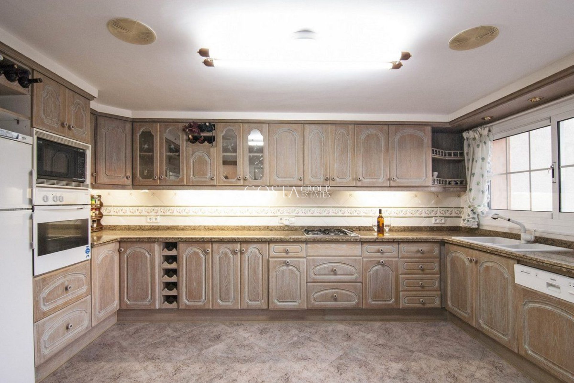 Herverkoop - Villa -
Benissa - Benissa Centro