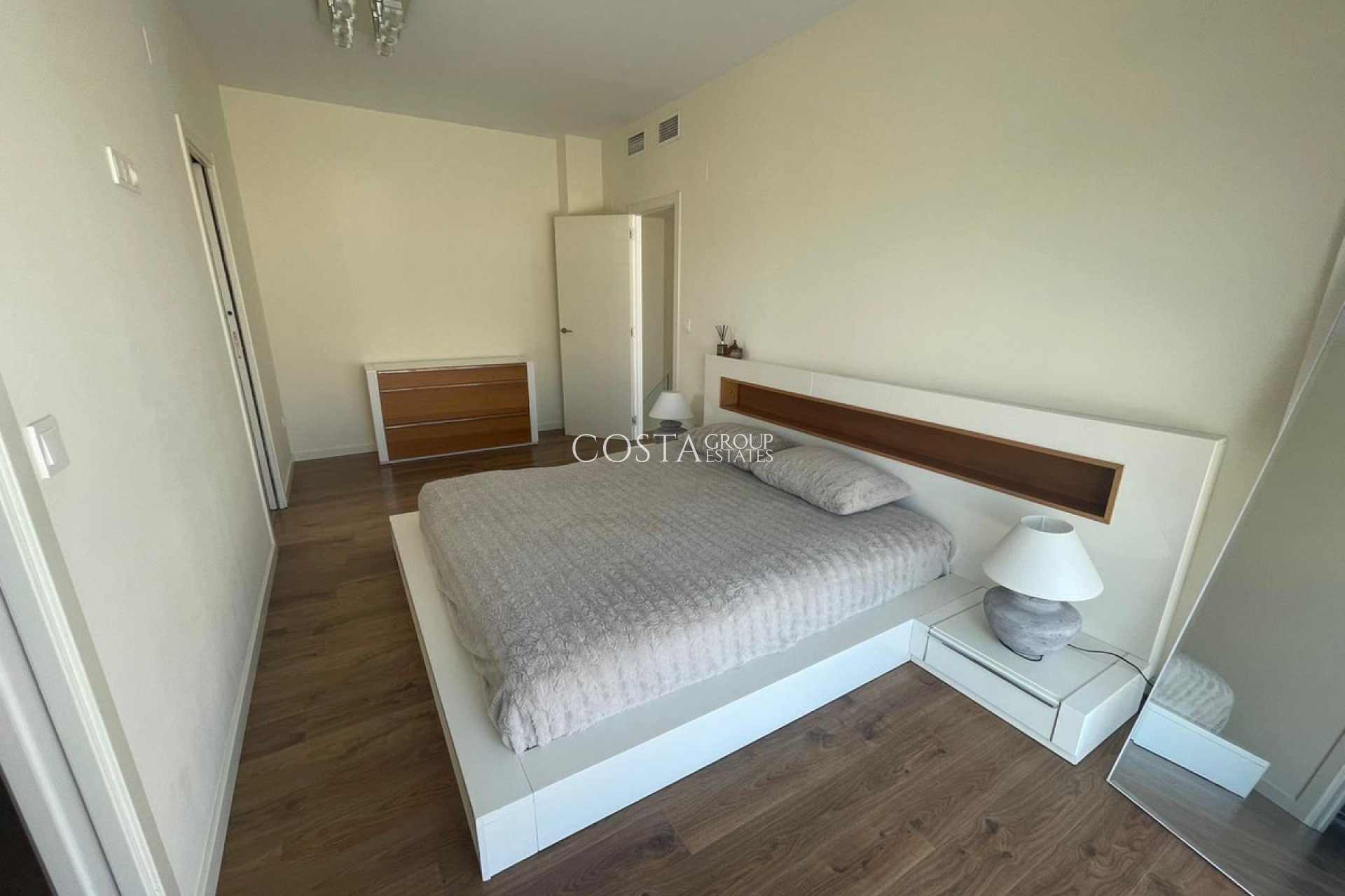 Herverkoop - Villa -
Bigastro