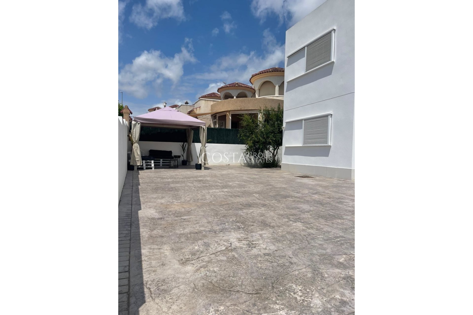 Herverkoop - Villa -
Bigastro