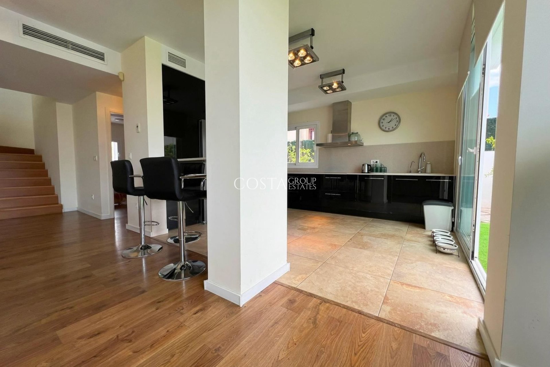 Herverkoop - Villa -
Bigastro