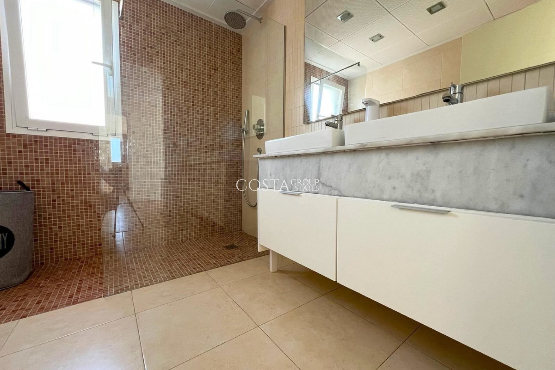 Herverkoop - Villa -
Bigastro