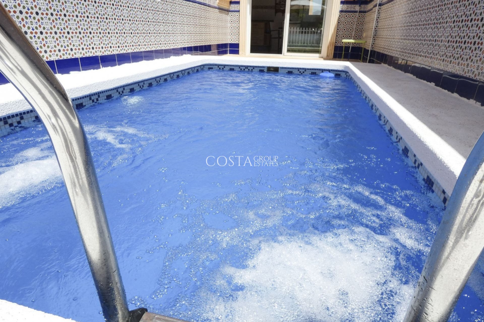 Herverkoop - Villa -
Bigastro