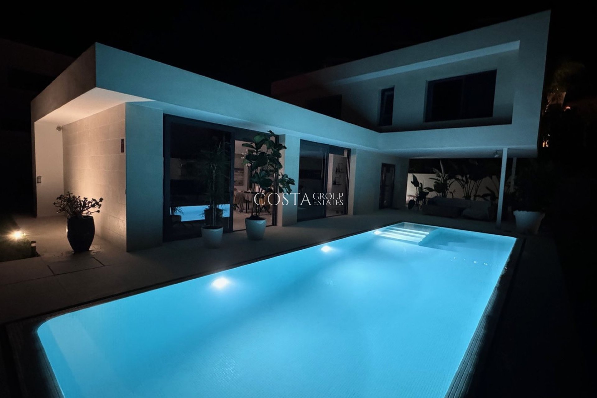 Herverkoop - Villa -
Calpe - Calpe Centro