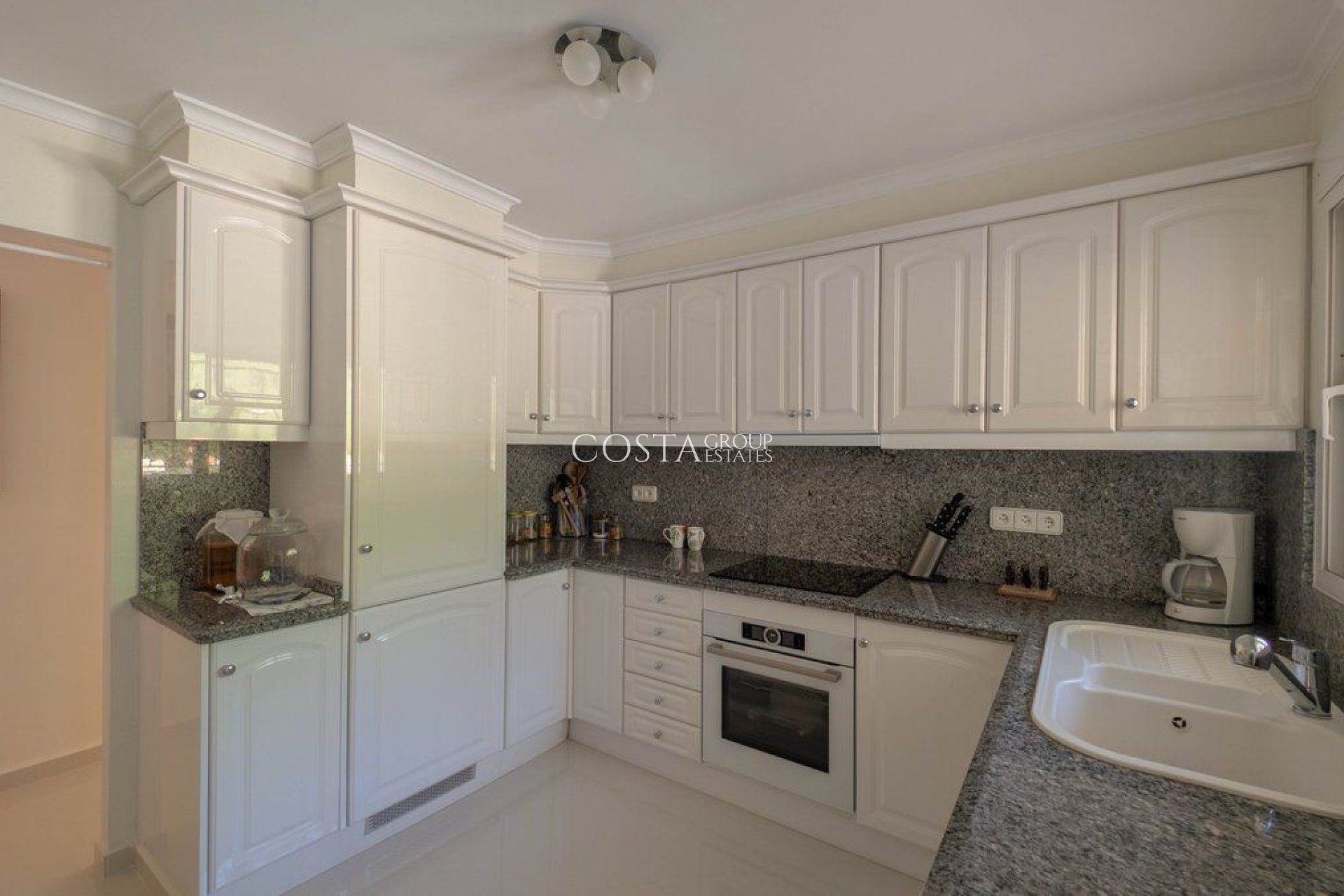 Herverkoop - Villa -
Calpe - Calpe Centro