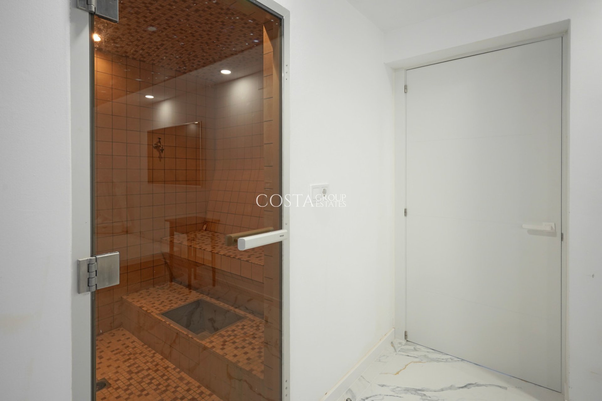 Herverkoop - Villa -
Calpe - Calpe Centro