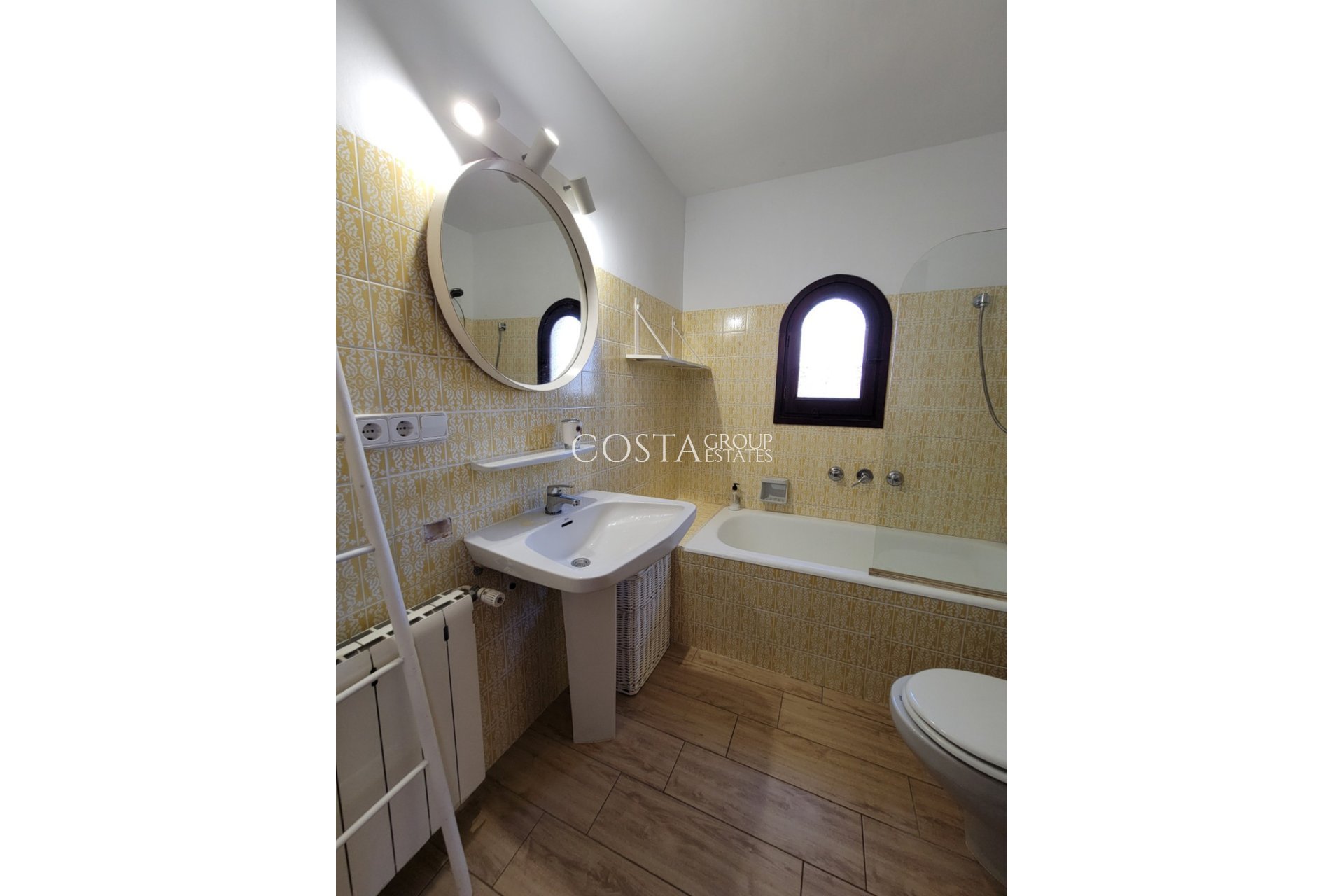 Herverkoop - Villa -
Calpe - Calpe Centro