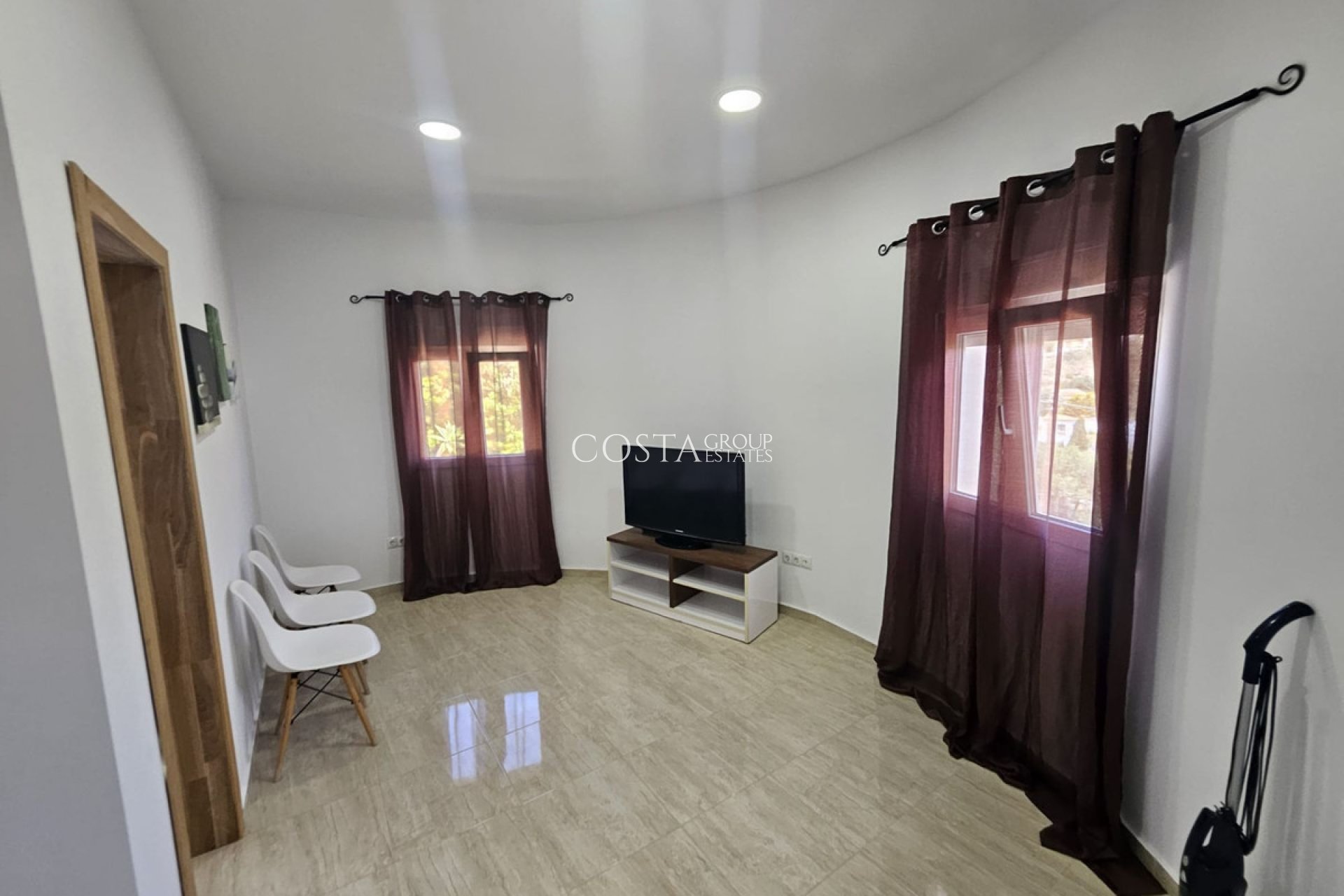 Herverkoop - Villa -
Calpe - Calpe Centro