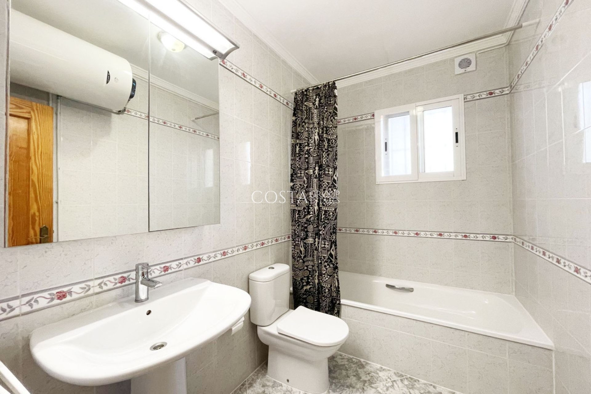 Herverkoop - Villa -
Calpe - Calpe Centro