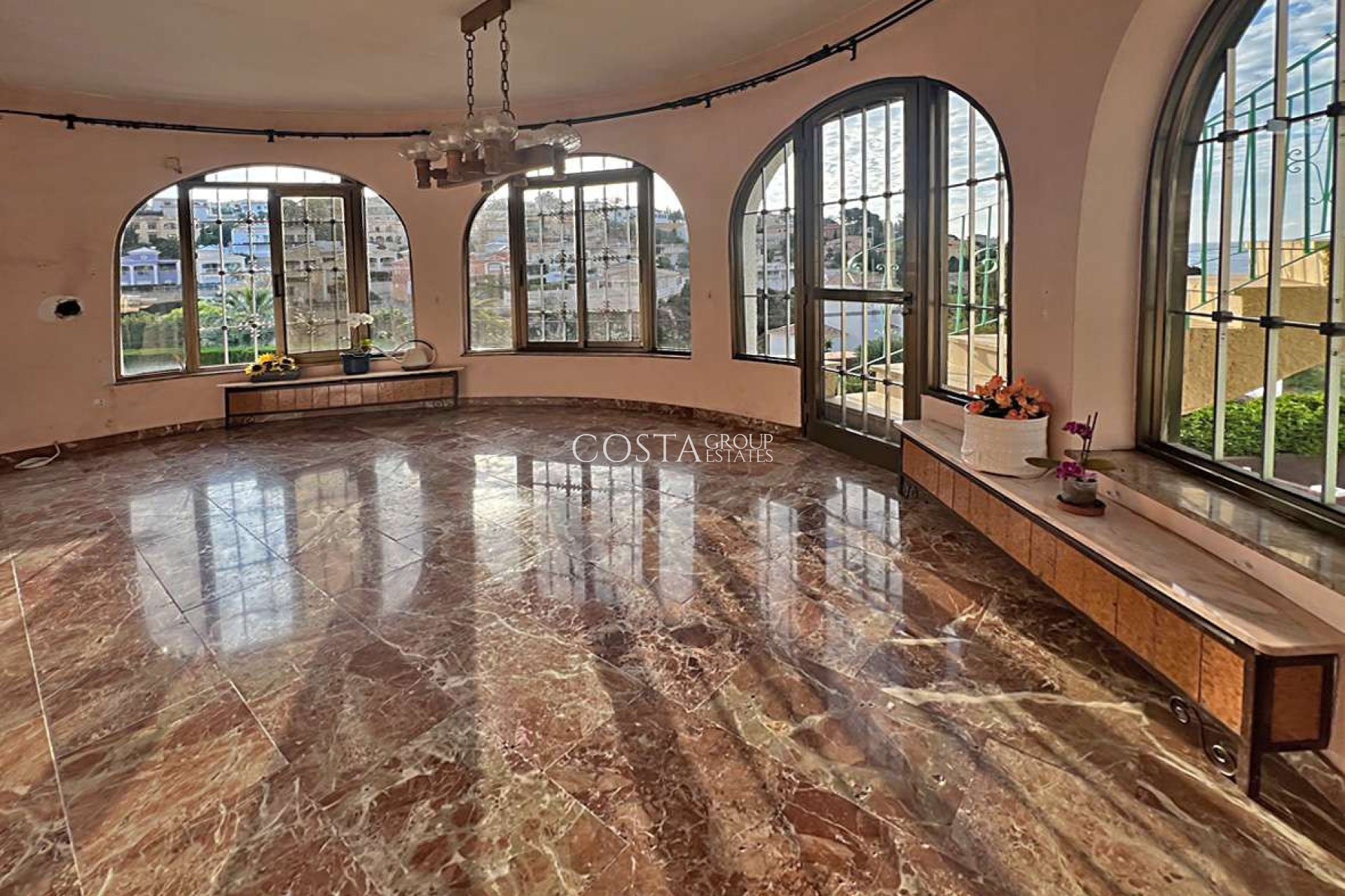 Herverkoop - Villa -
Calpe - Calpe Centro