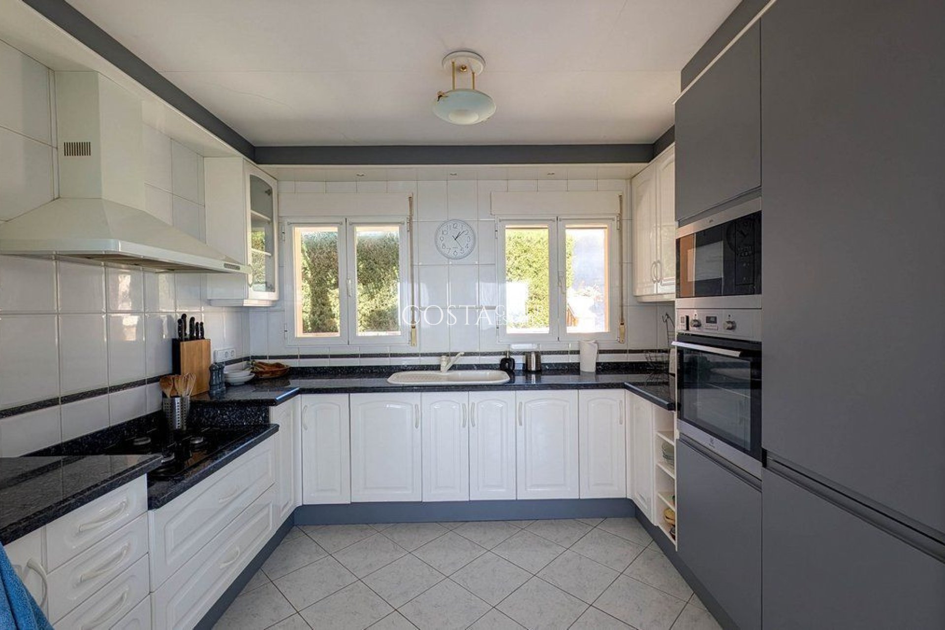 Herverkoop - Villa -
Calpe - Calpe Centro