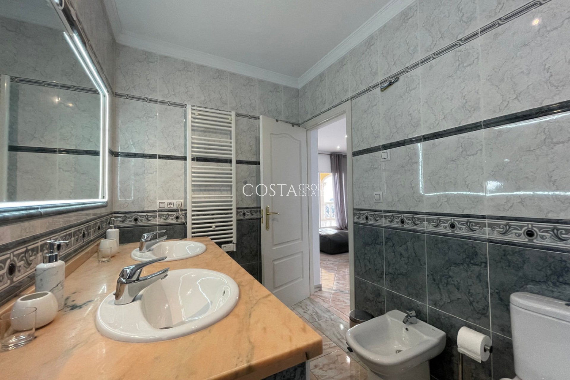 Herverkoop - Villa -
Calpe - Calpe Centro