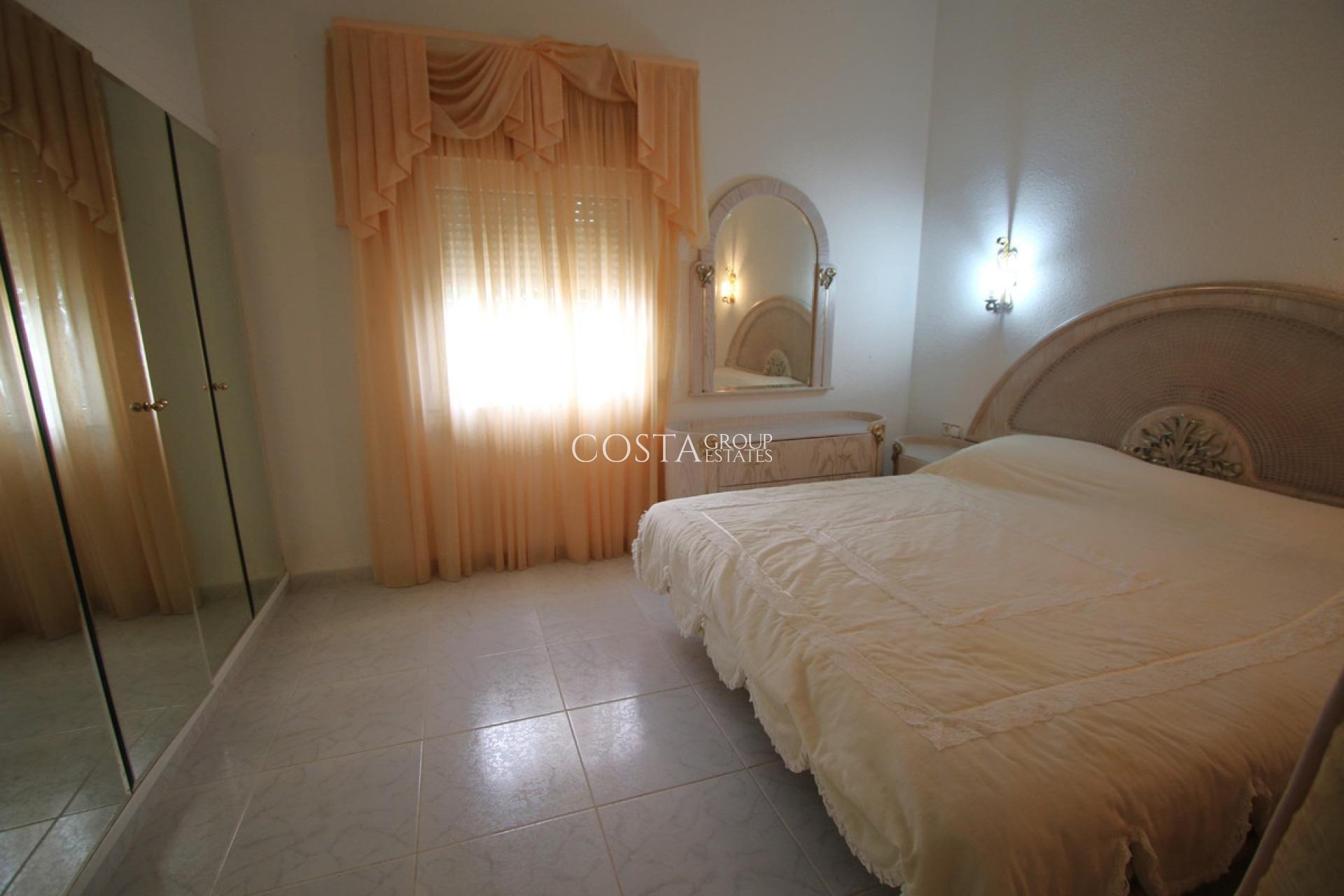 Herverkoop - Villa -
Calpe - la Canuta