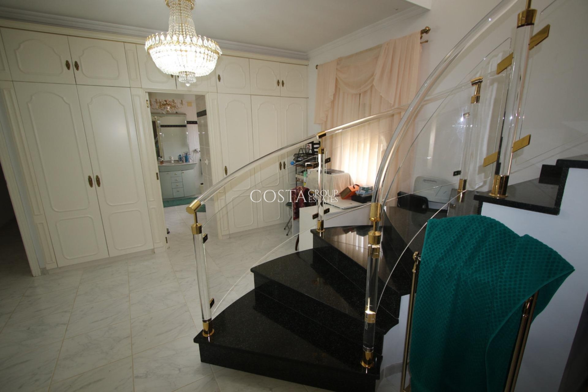 Herverkoop - Villa -
Calpe - la Canuta