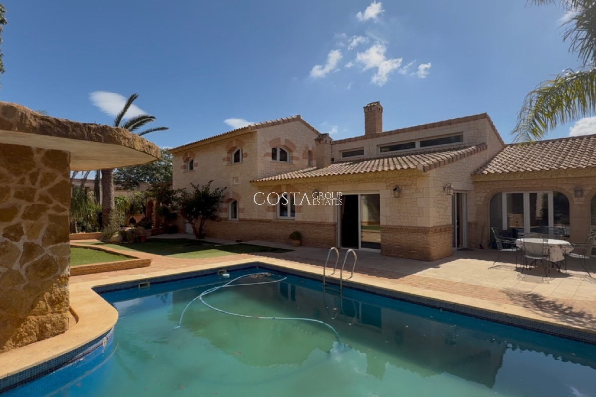 Herverkoop - Villa -
Cartagena - Cartagena Centro