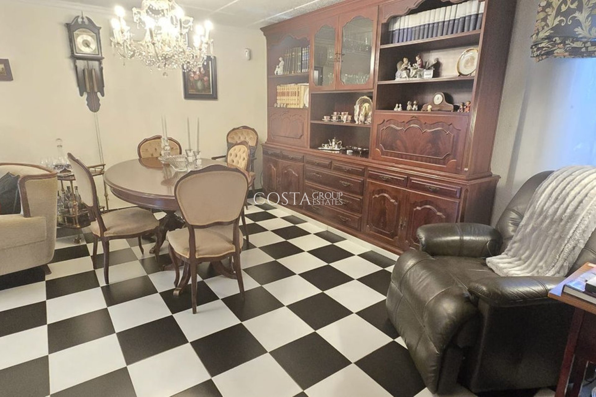 Herverkoop - Villa -
Cartagena - El Algar