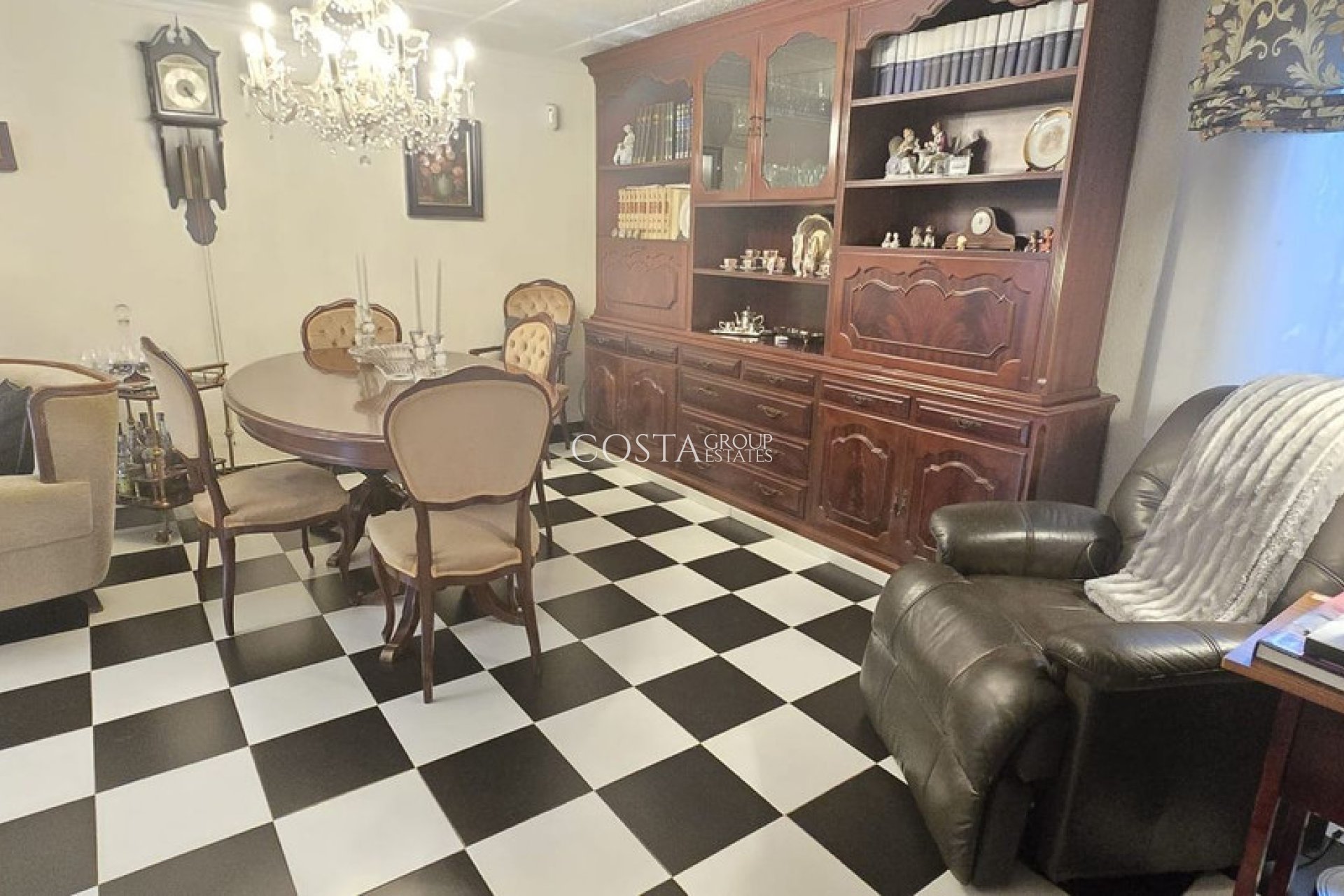 Herverkoop - Villa -
Cartagena - El Algar