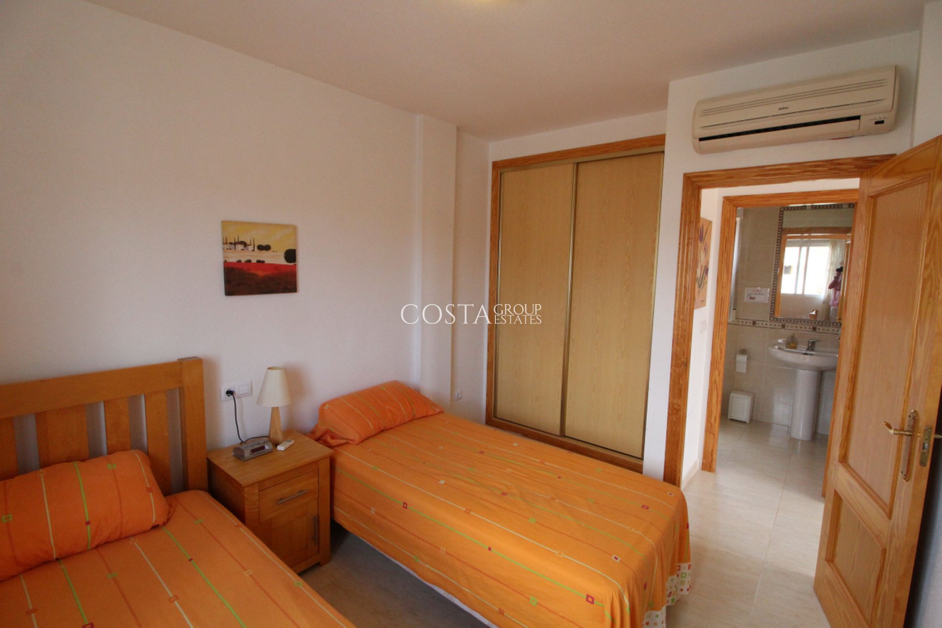 Herverkoop - Villa -
Cartagena - El Algar