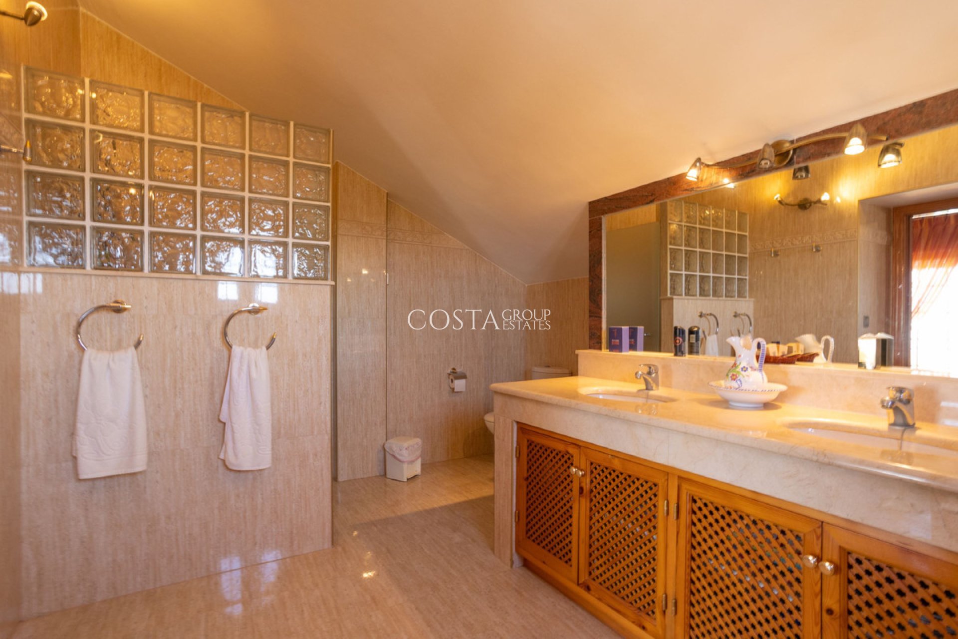 Herverkoop - Villa -
Cartagena - Playa Honda