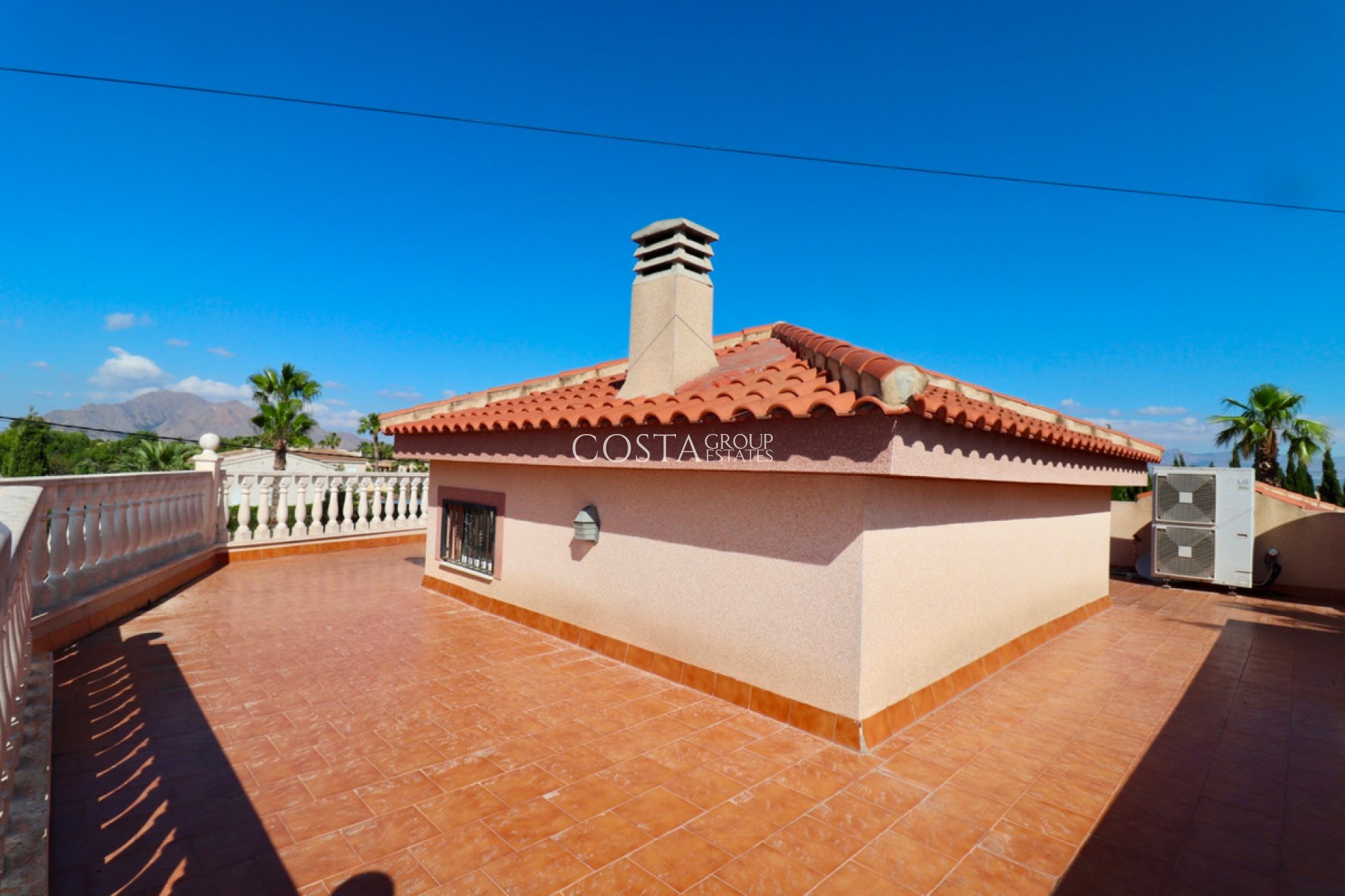 Herverkoop - Villa -
Catral - Catral Centro