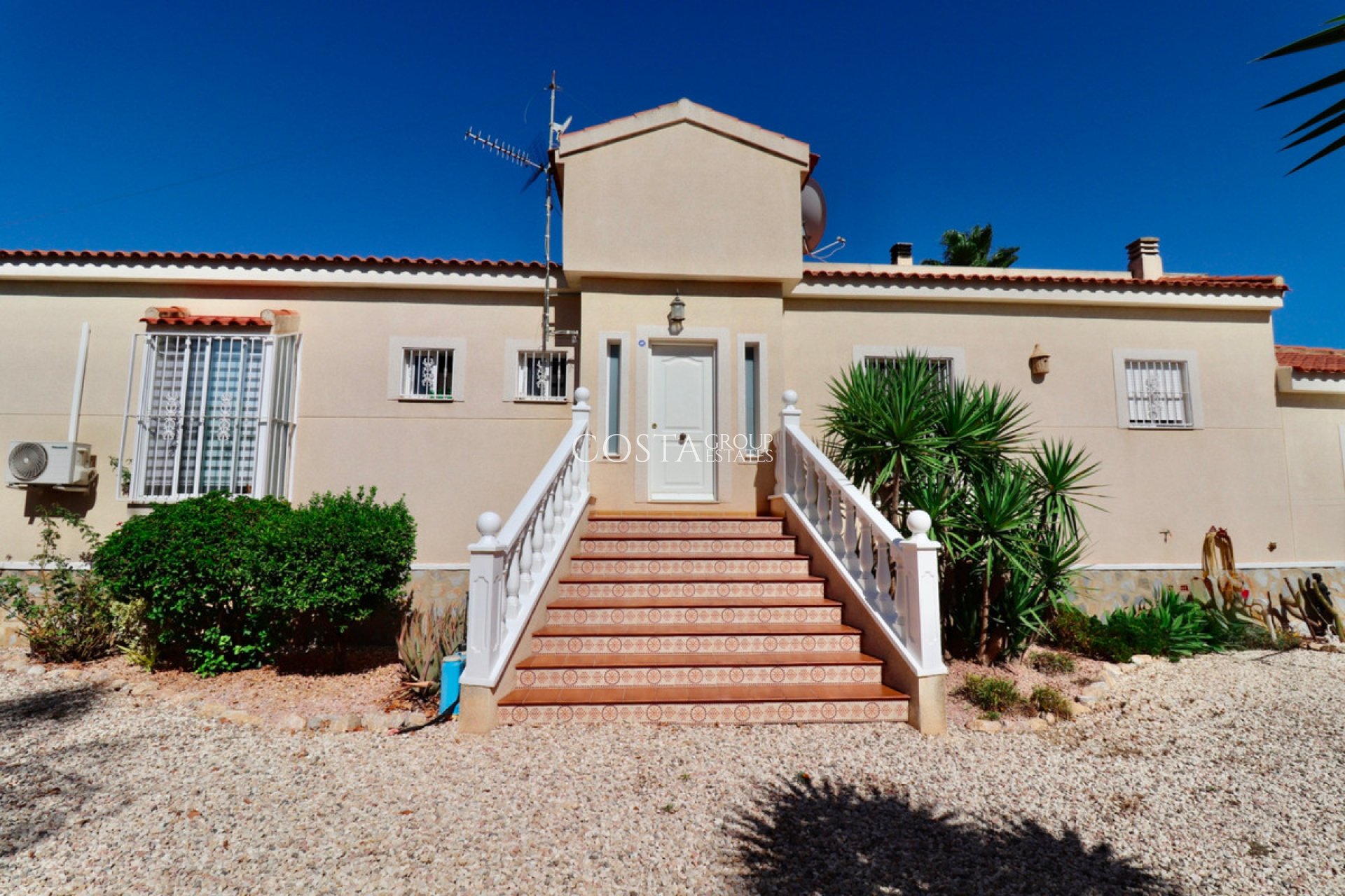 Herverkoop - Villa -
Catral - Catral Centro