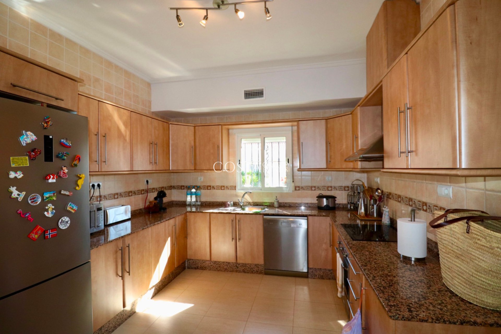 Herverkoop - Villa -
Catral - Catral Centro