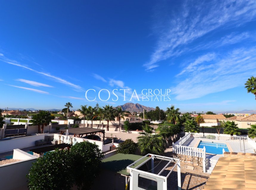 Herverkoop - Villa -
Catral - Catral Centro