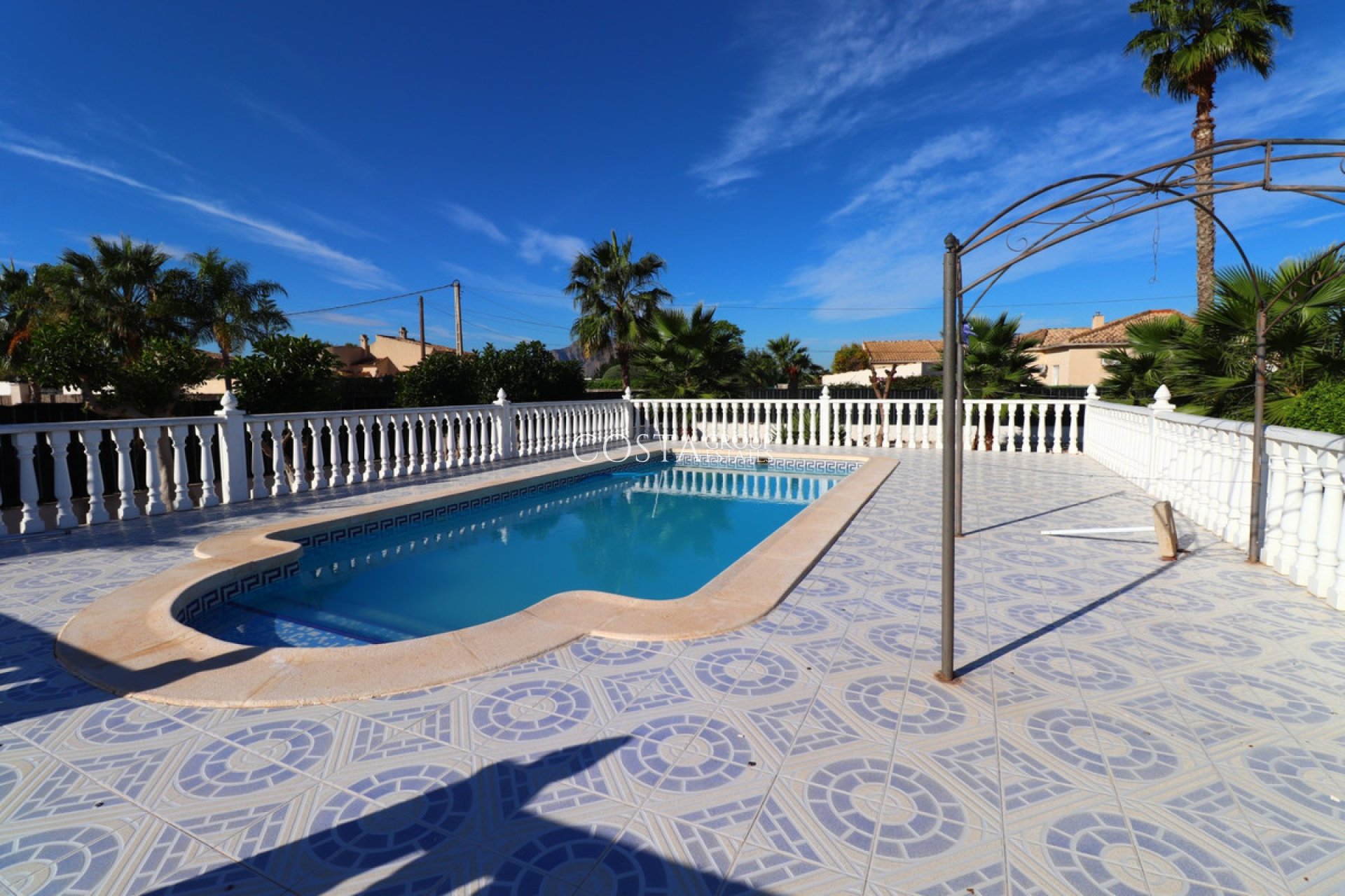 Herverkoop - Villa -
Catral - Catral Centro