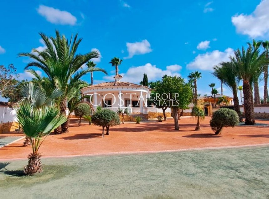 Herverkoop - Villa -
Catral