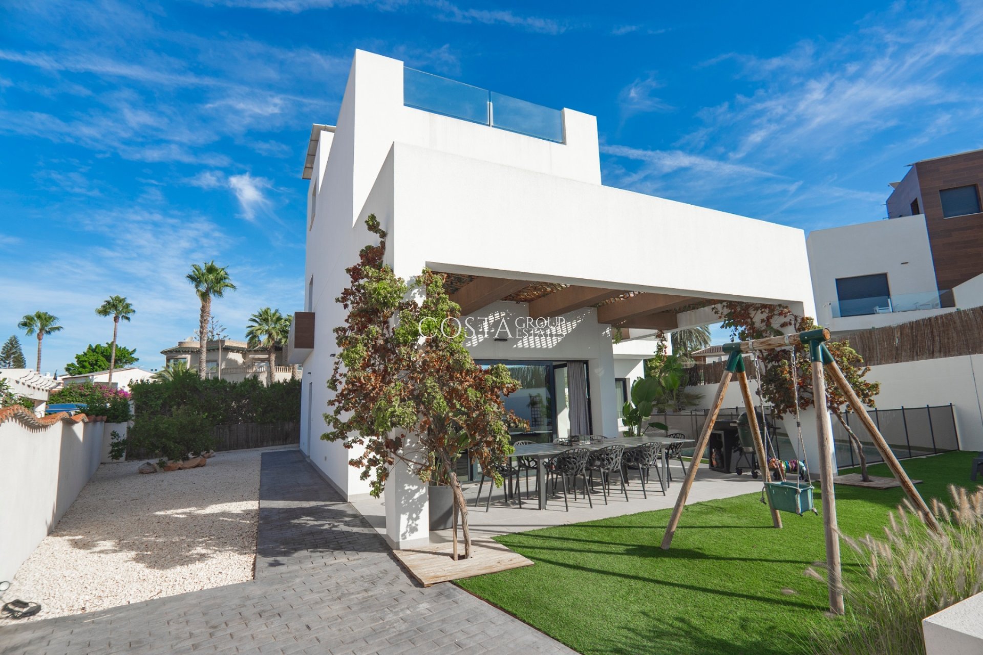 Herverkoop - Villa -
Ciudad Quesada - town