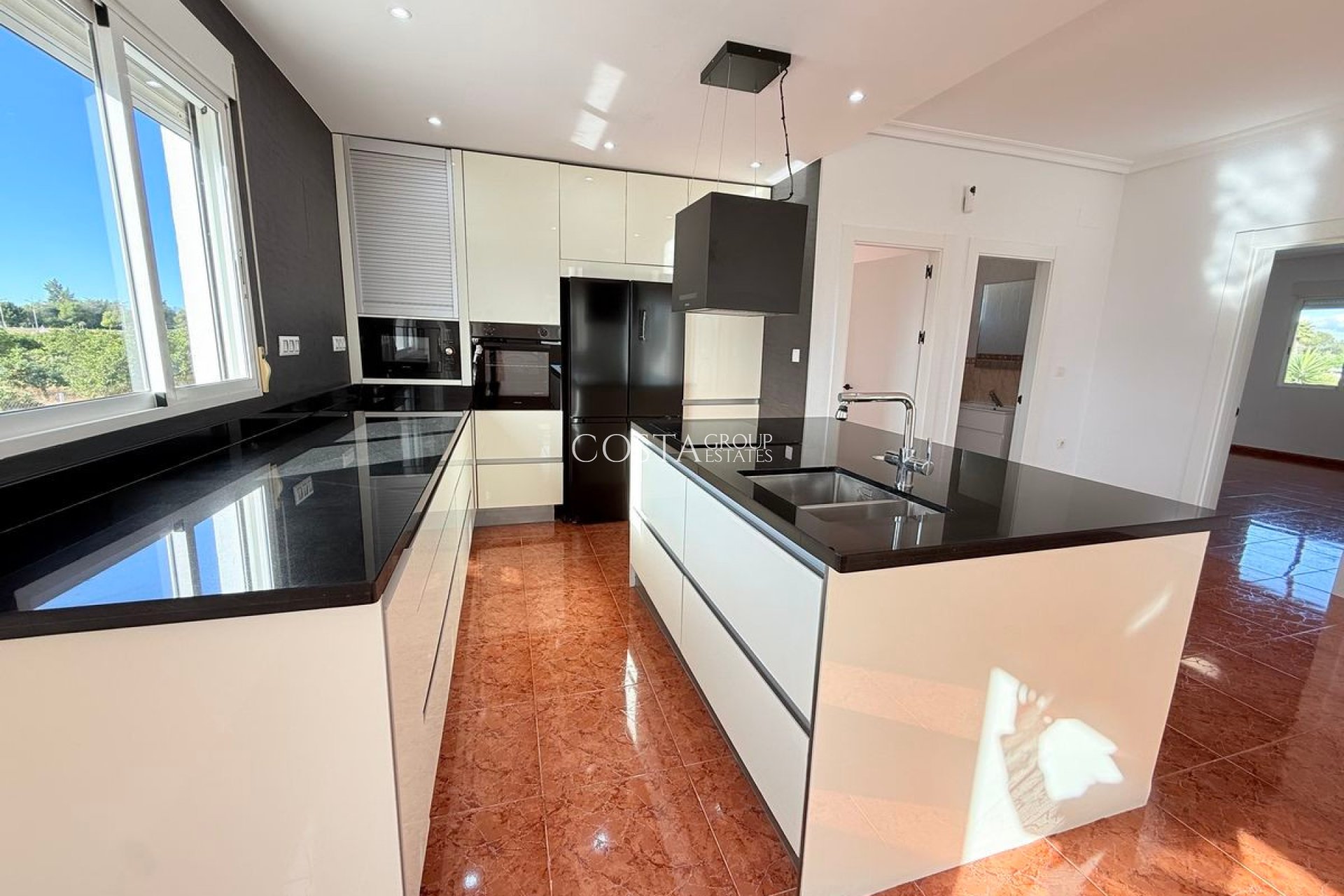 Herverkoop - Villa -
Dolores - Dolores Centro