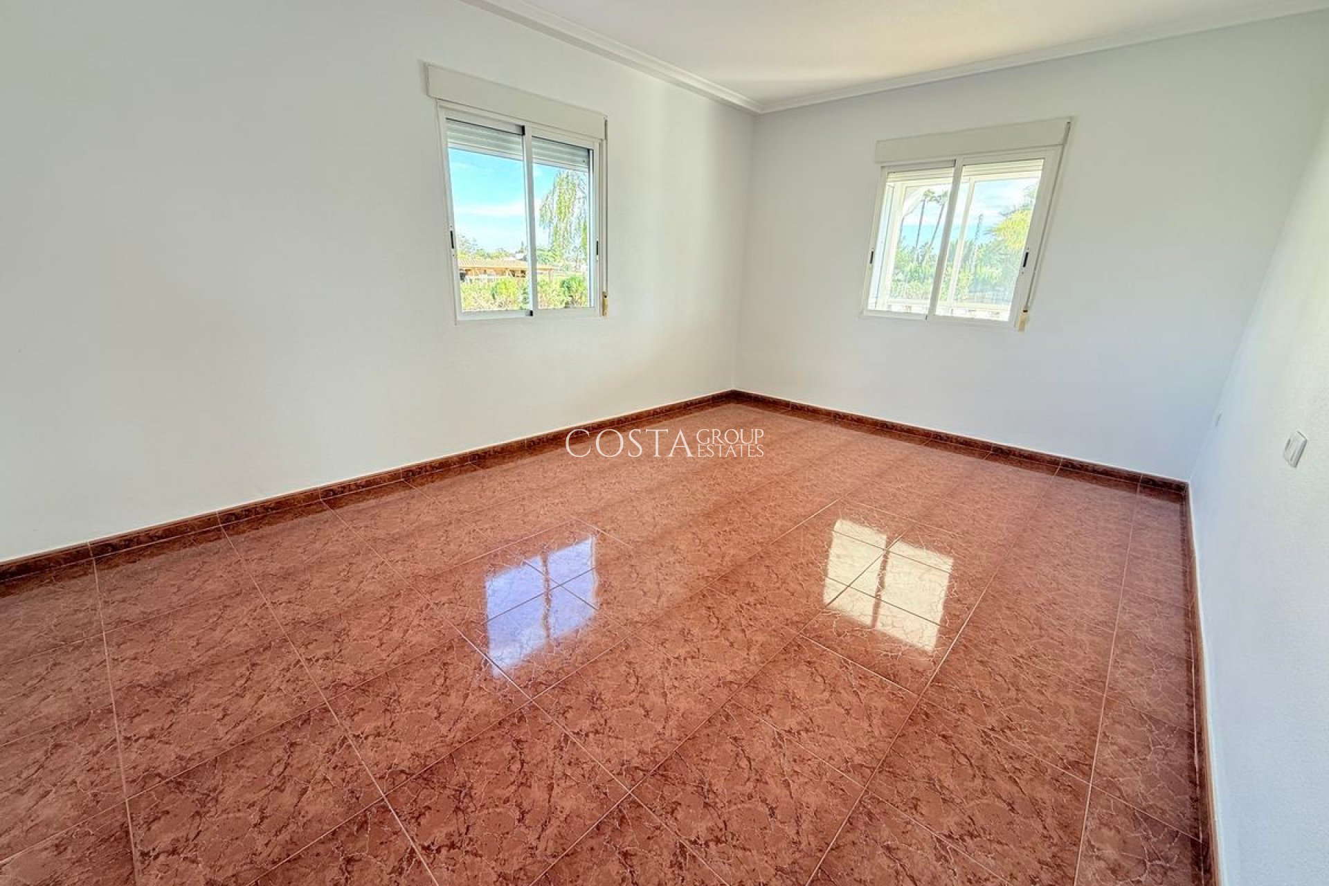 Herverkoop - Villa -
Dolores - Dolores Centro