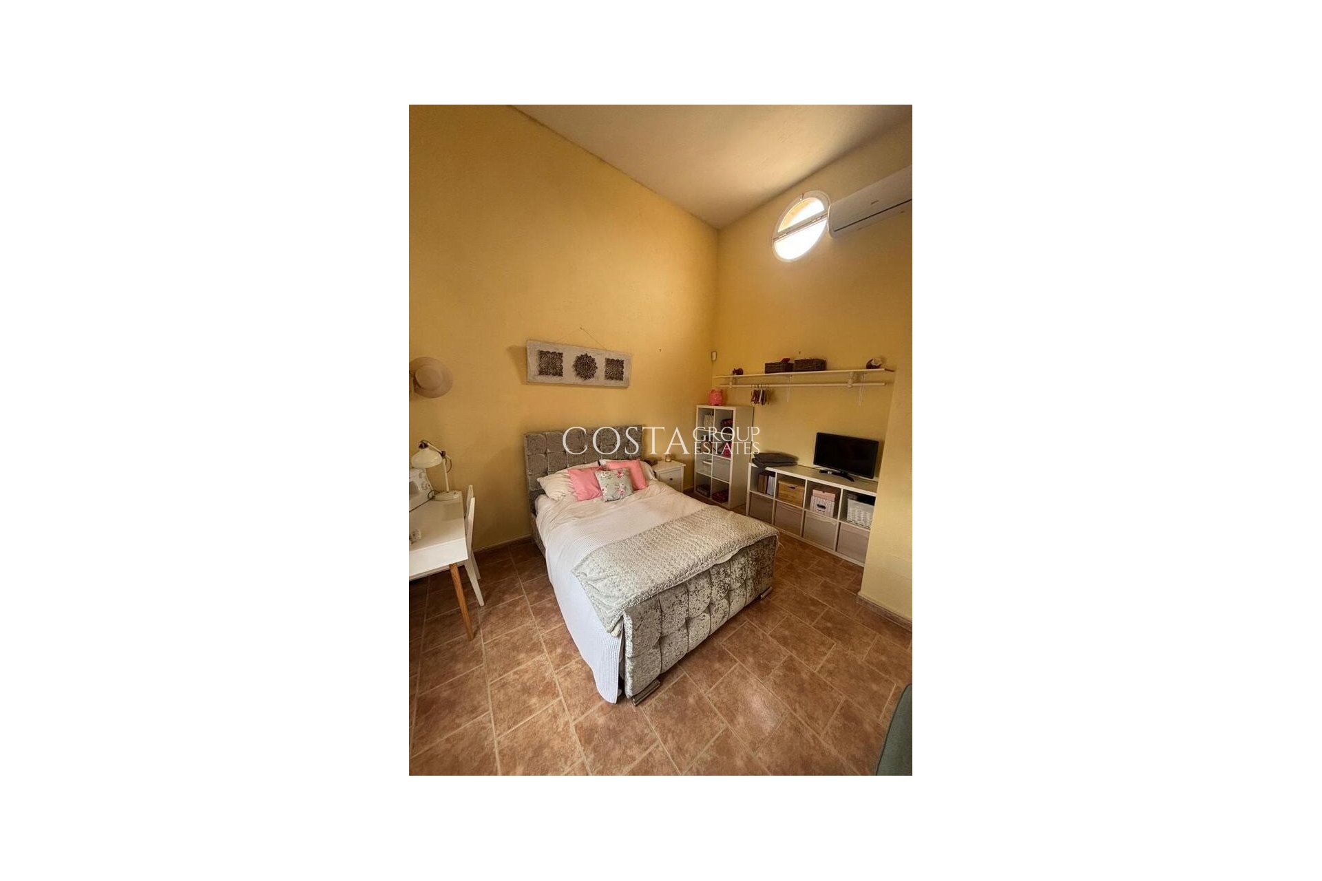 Herverkoop - Villa -
Dolores - Dolores Centro