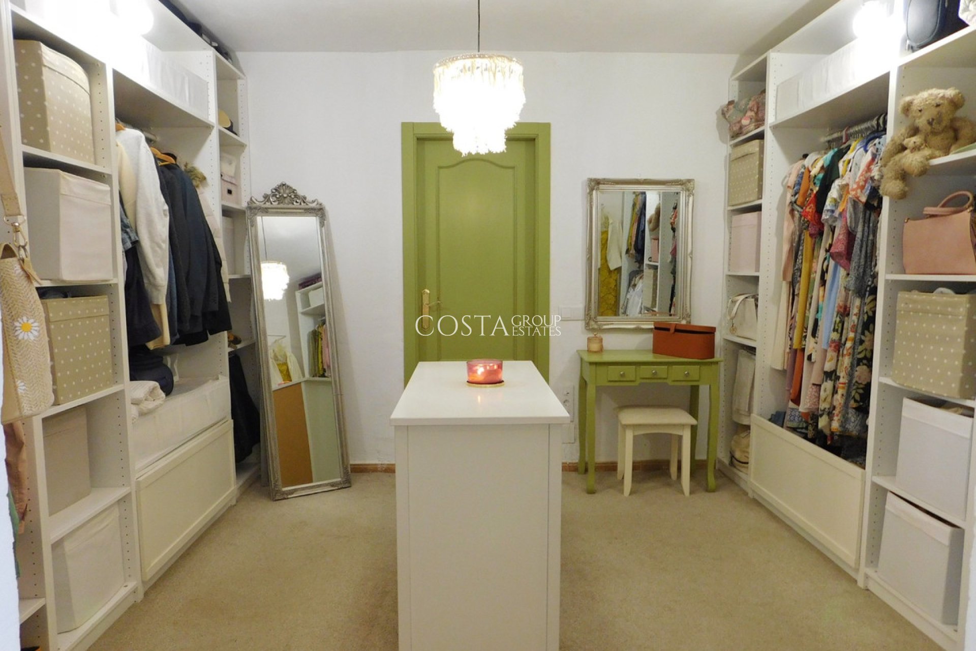 Herverkoop - Villa -
Dolores - Dolores Centro