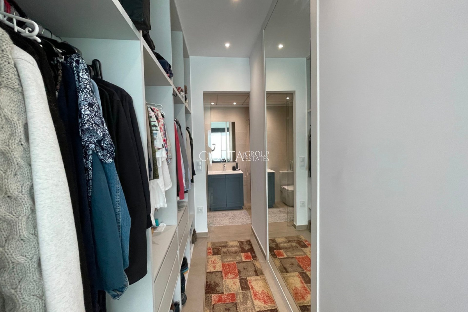 Herverkoop - Villa -
Dolores - Dolores Centro