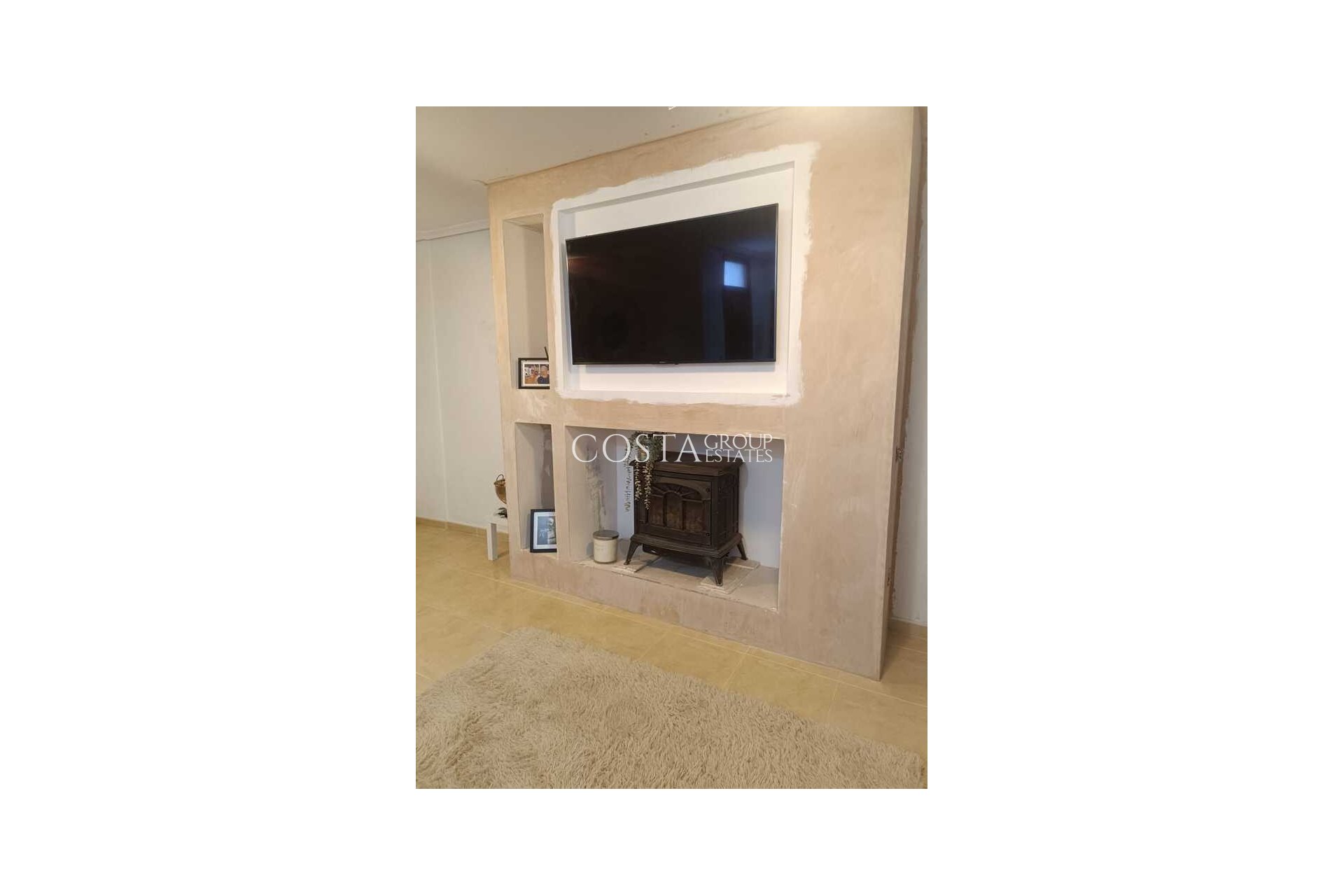 Herverkoop - Villa -
Fortuna - El Reloj