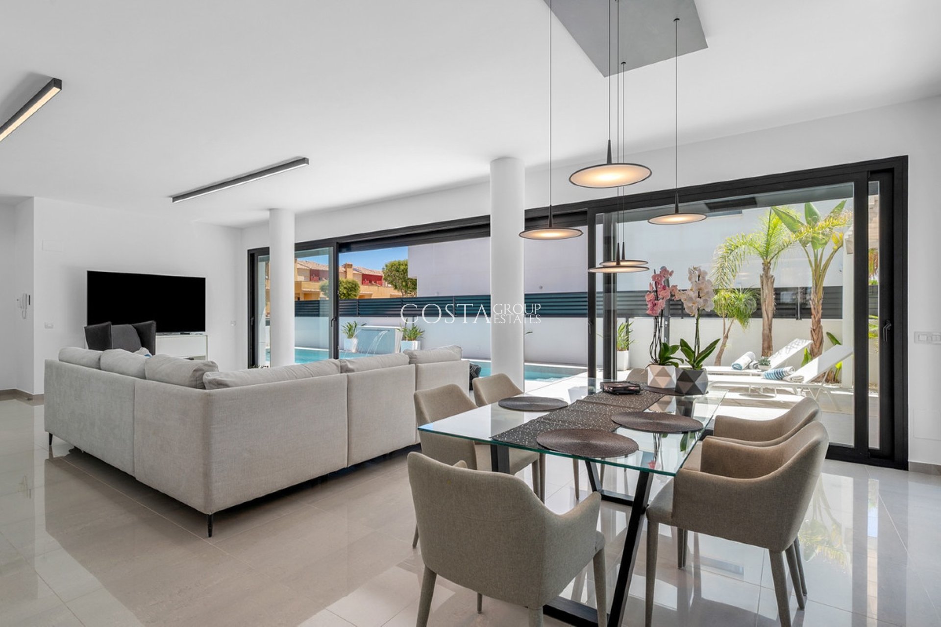 Herverkoop - Villa -
Guardamar del Segura - Guardamar del Segura Centro