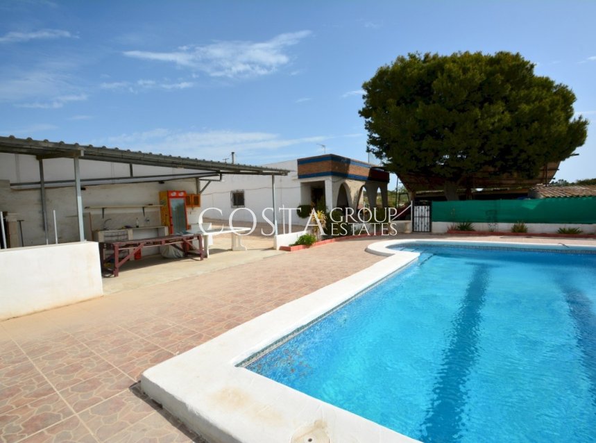 Herverkoop - Villa -
Guardamar del Segura - Guardamar del Segura Centro