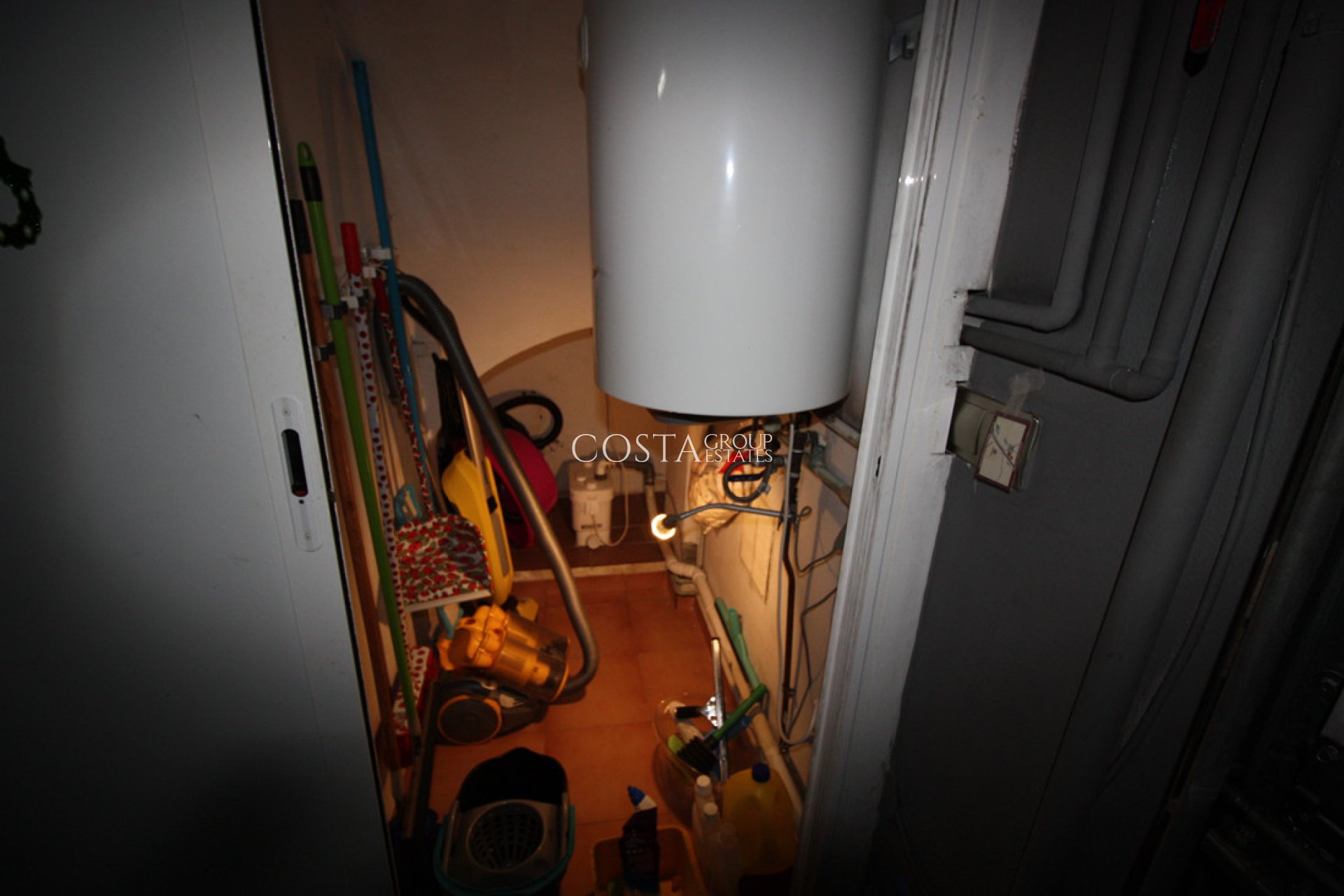 Herverkoop - Villa -
Guardamar del Segura - Guardamar del Segura Centro