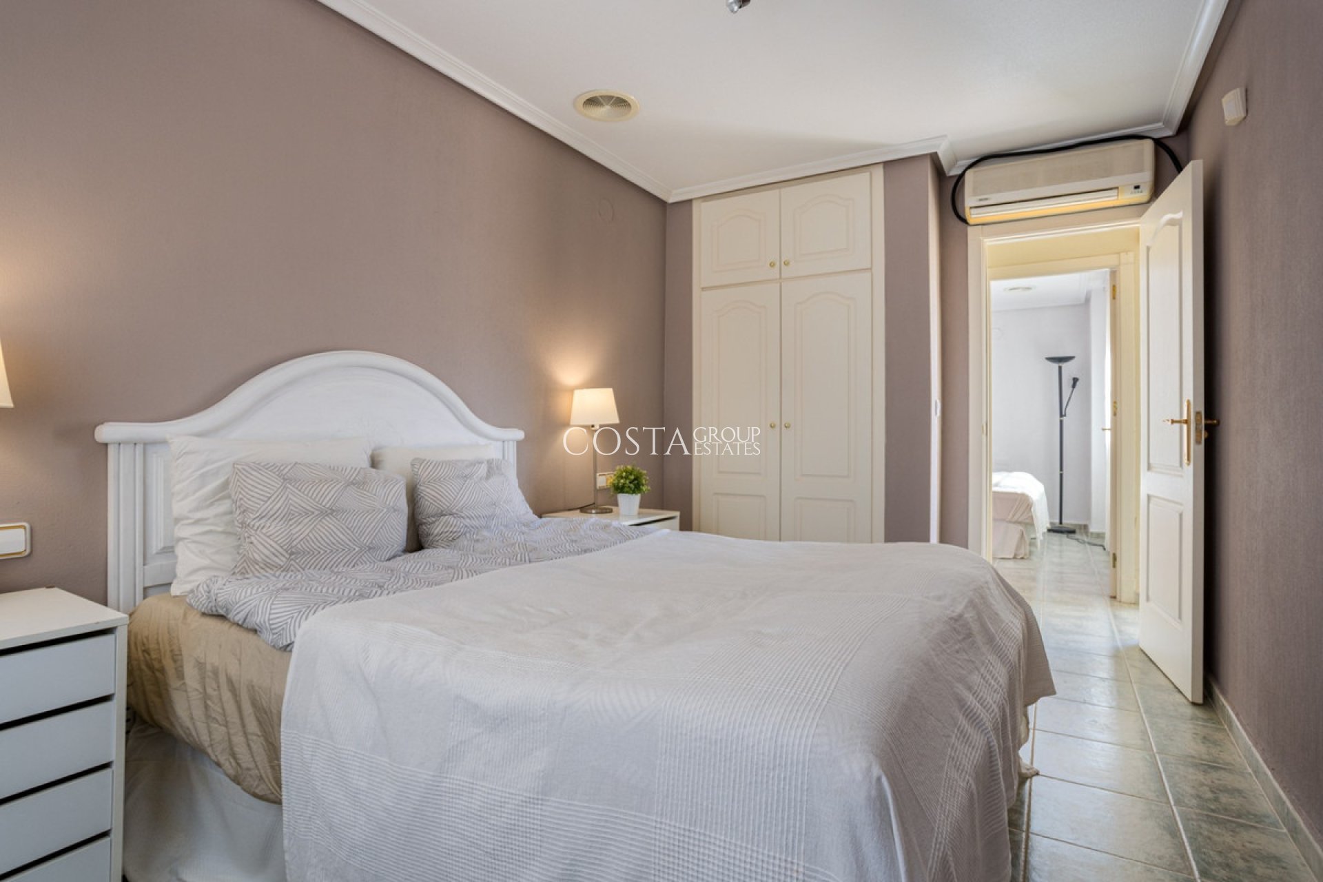 Herverkoop - Villa -
Guardamar del Segura - Guardamar del Segura Centro