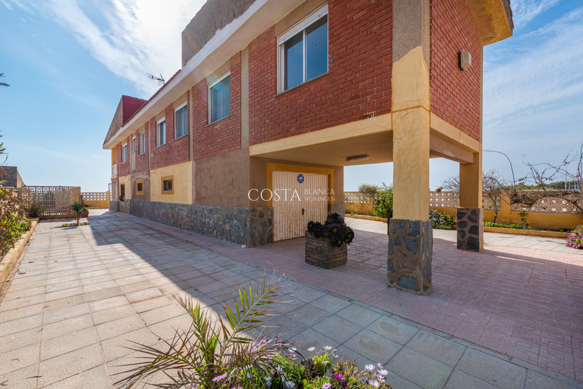 Herverkoop - Villa -
Guardamar del Segura