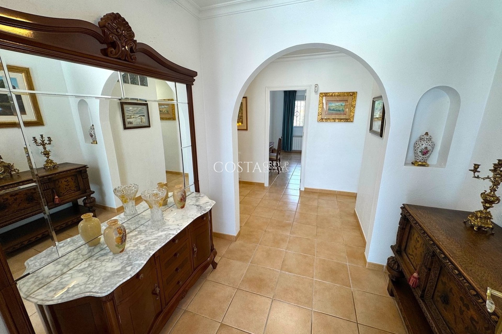 Herverkoop - Villa -
Lorca - Almendricos