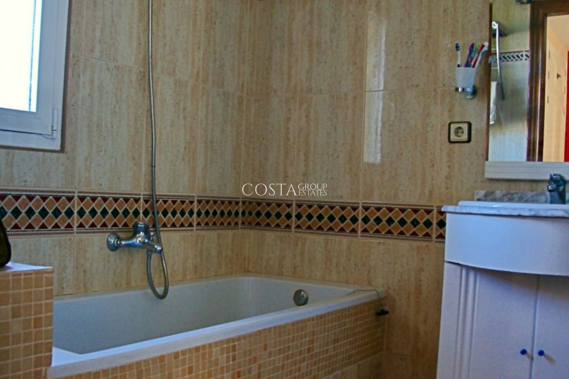 Herverkoop - Villa -
Lorca - Lorca Centro