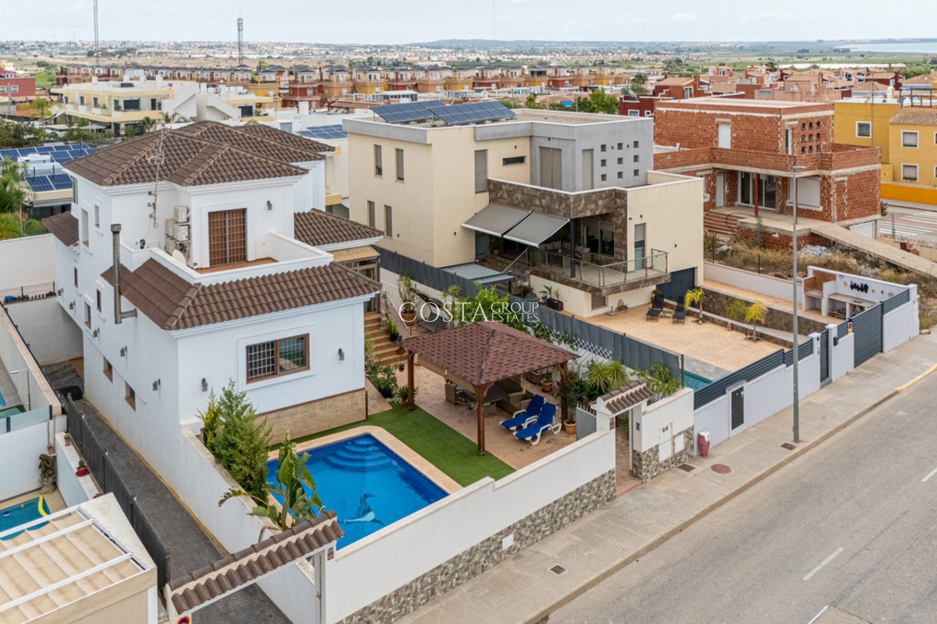 Herverkoop - Villa -
Los Montesinos - Los Montesinos Centro