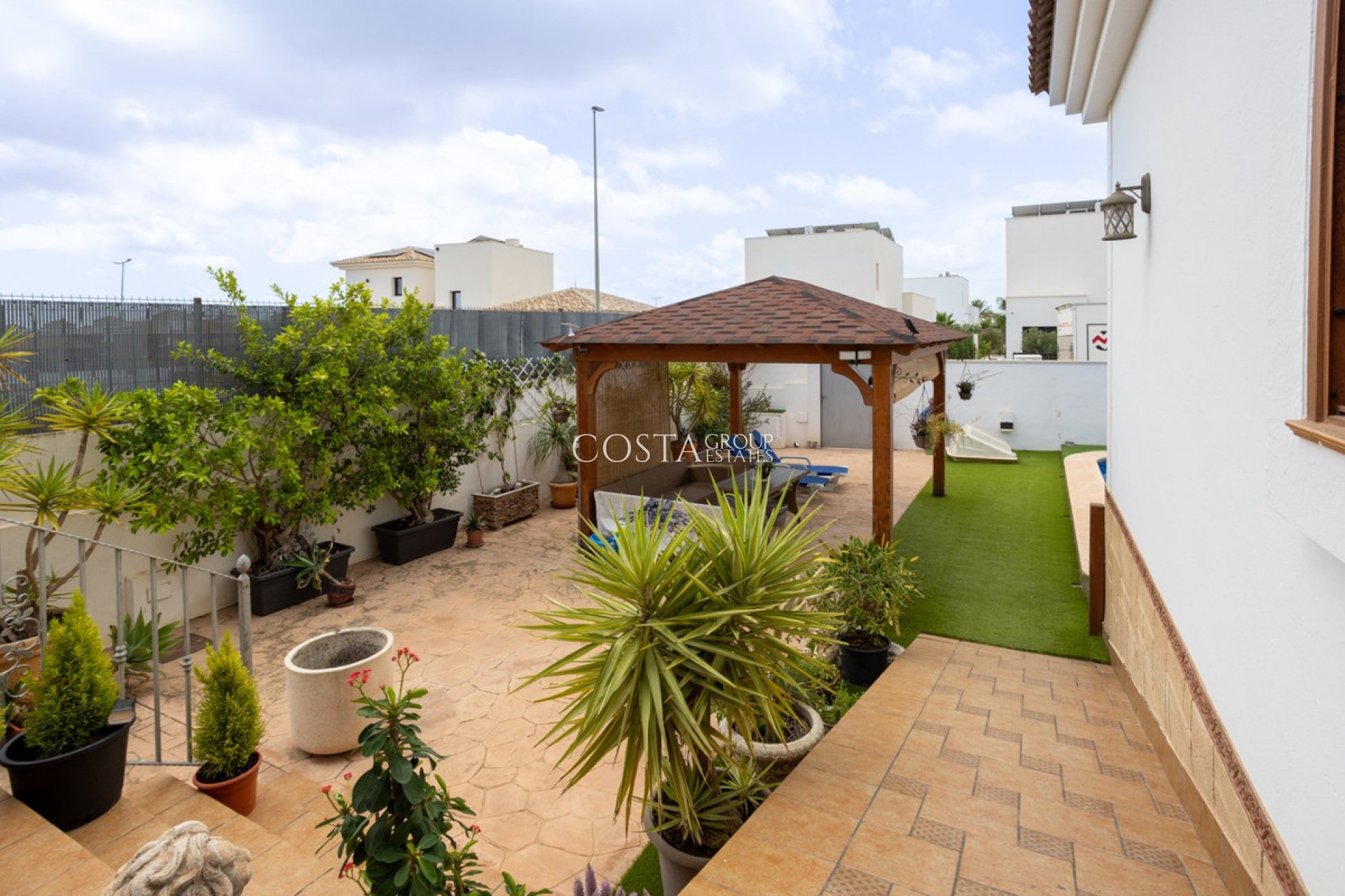 Herverkoop - Villa -
Los Montesinos - Los Montesinos Centro