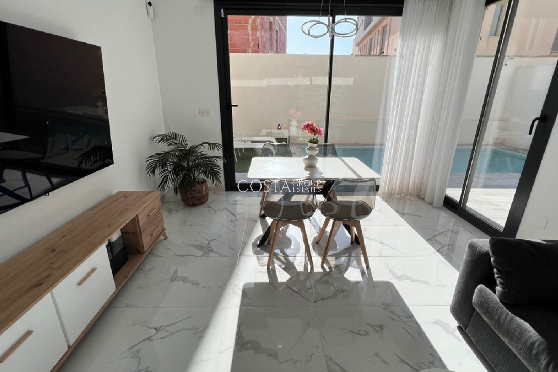Herverkoop - Villa -
Los Montesinos - Los Montesinos Centro