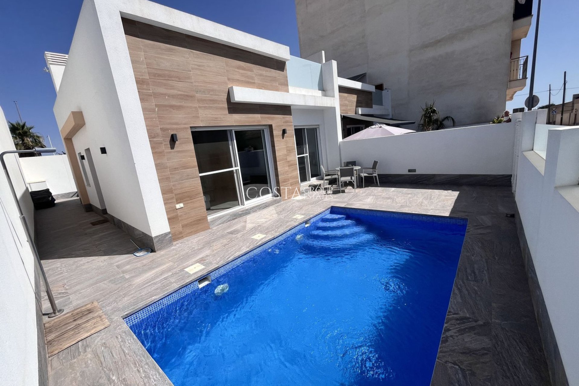 Herverkoop - Villa -
Murcia - Avileses
